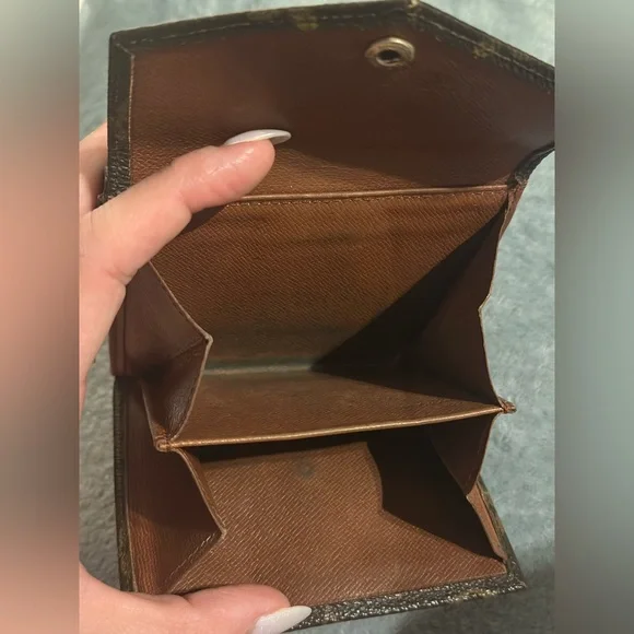 Louis Vuitton Vintage Monogram Coated Canvas Elise Compact Wallet - Picture 11 of 13